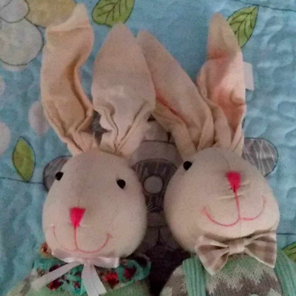 Easter Bunny Couple - Picture 7 of 9